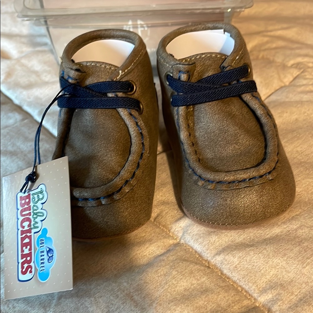 Brown Moccasins with Classic Moc-Toe Design